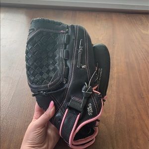 🛑 SOLD 🛑 Women’s Softball Glove